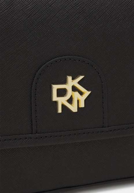 CAROL SHOULDER - Handbag Black / Gold-coloured DKNY — Фото, Картинка BAG❤BAG Купить оригинал Украина, Киев, Житомир, Львов, Одесса ❤bag-bag.com.ua