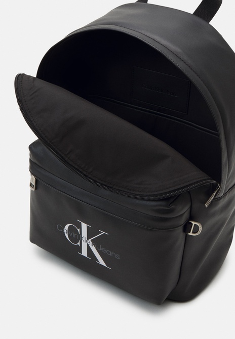 MONOGRAM SOFT CAMPUS UNISEX - Backpack BLACK Calvin Klein — Фото, Картинка BAG❤BAG Купить оригинал Украина, Киев, Житомир, Львов, Одесса ❤bag-bag.com.ua