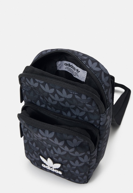 MONO FEST Bag UNISEX - Crossbody Bag BLACK Adidas — Фото, Картинка BAG❤BAG Купить оригинал Украина, Киев, Житомир, Львов, Одесса ❤bag-bag.com.ua