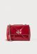 Tory Burch Kira Diamond Shoulder Bag Cross Body Bag Red RED 154706-601-601 &mdash; фото 1 из 5