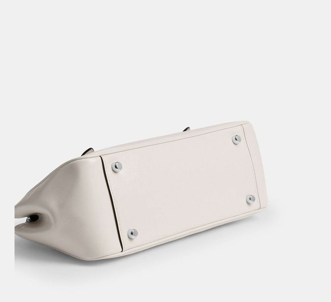 COACH Asher Shoulder Bag Silver / Chalk CBJ05 &mdash; фото 6 из 8