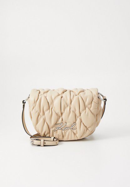 KARL LAGERFELD Signature Kuilt Crossbody Bag Trench Beige A1W30413-1KX &mdash; фото 1 из 5