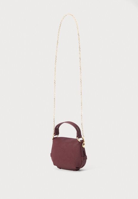 MOSCHINO Buckled Up Handbag Wine Wine JC4168PP1N252JPLB0-552 &mdash; фото 3 из 6