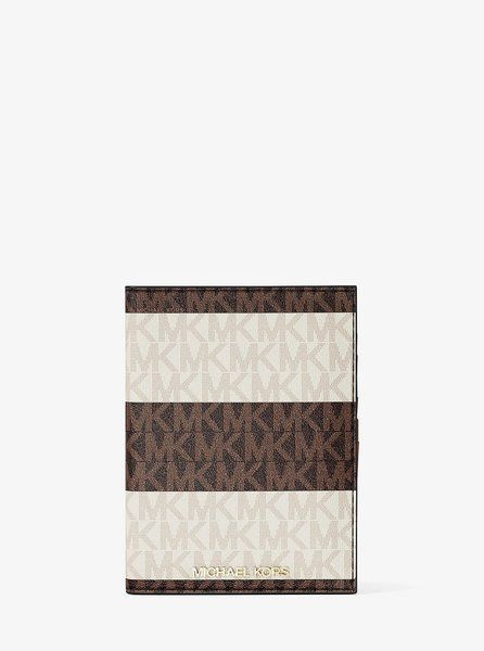 MICHAEL KORS Jet Set Travel Medium Striped Signature Logo Passport Case VANILLA / LUGGAGE 35T6GTVN8V &mdash; фото 1 з 3
