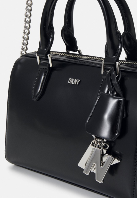 DUFFLE - Handbag Black / Silver-coloured DKNY — Фото, Картинка BAG❤BAG Купить оригинал Украина, Киев, Житомир, Львов, Одесса ❤bag-bag.com.ua