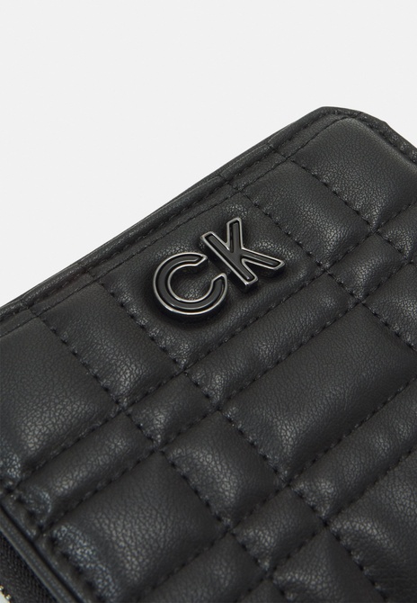 RE LOCK QUILT - Wallet Ck black Calvin Klein — Фото, Картинка BAG❤BAG Купить оригинал Украина, Киев, Житомир, Львов, Одесса ❤bag-bag.com.ua