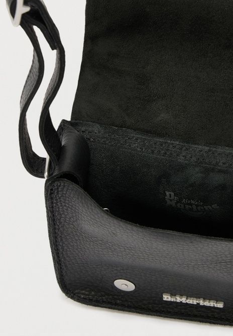 Dr. Martens Unisex Cross Body Bag Black BLACK AC917084-B &mdash; фото 3 из 4