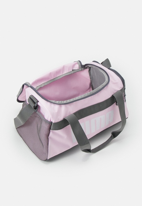 CHALLENGER DUFFEL Bag XS UNISEX - Sports Bag Pearl pink PUMA — Фото, Картинка BAG❤BAG Купить оригинал Украина, Киев, Житомир, Львов, Одесса ❤bag-bag.com.ua