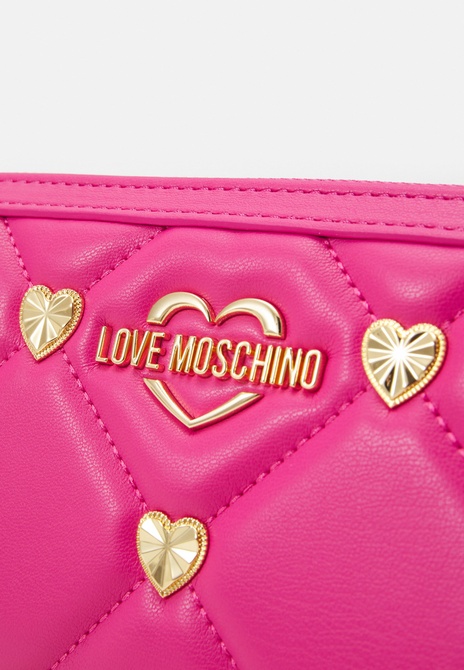 JEWEL HEART WALLET - Wallet Fuxia MOSCHINO — Фото, Картинка BAG❤BAG Придбати оригінал Україна, Київ, Житомир, Львів, Одеса ❤bag-bag.com.ua