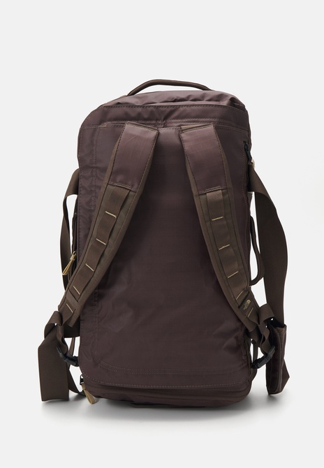 Base Camp Voyager Duffel Unisex Sports Bag Smokey Brown / Khaki Stone The North Face — Фото, Картинка BAG❤BAG Купить оригинал Украина, Киев, Житомир, Львов, Одесса ❤bag-bag.com.ua