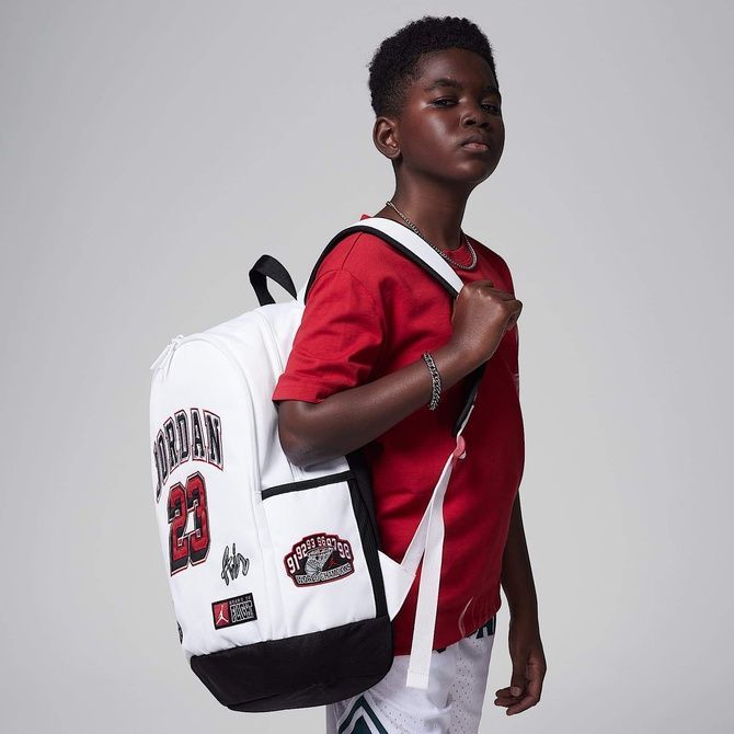 Jordan Patch Backpack Big Kids Backpack (27L) WHITE 9A0846-WR2 &mdash; фото 12 из 22