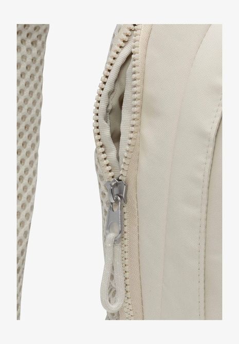 Nike Sportswear Essentials Belt Bag Light Bone / Sail / Bright Crimson DJ9796-072 &mdash; фото 7 з 9