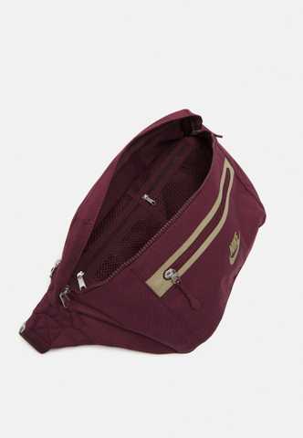 Burgundy clearance nike bag