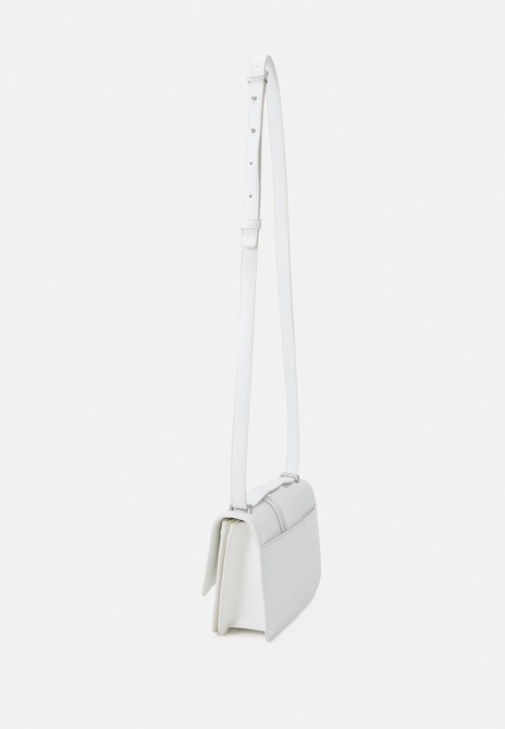 BAR - Handbag BRIGHT WHITE Calvin Klein — Фото, Картинка BAG❤BAG Купить оригинал Украина, Киев, Житомир, Львов, Одесса ❤bag-bag.com.ua