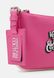 RANGE BOWLING SKETCH - Crossbody Bag ROSE Versace — 4/5 Фото, Картинка BAG❤BAG Купить оригинал Украина, Киев, Житомир, Львов, Одесса ❤bag-bag.com.ua