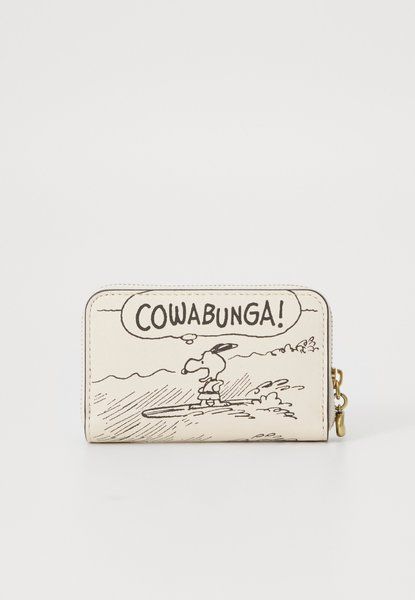 COACH Peanuts Newspaper Print Small Zip Around Card Case Wallet Chalk CHALK CBG20-B4/HA &mdash; фото 1 з 6