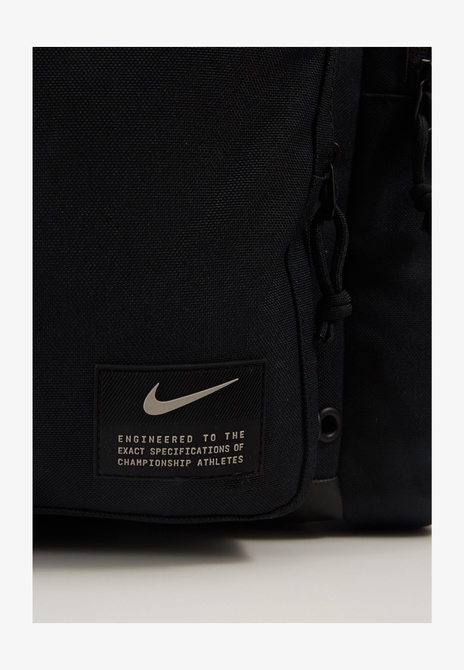 UTILITY POWER UNISEX - Sports Bag Black / Enigma stone Nike — Фото, Картинка BAG❤BAG Купить оригинал Украина, Киев, Житомир, Львов, Одесса ❤bag-bag.com.ua