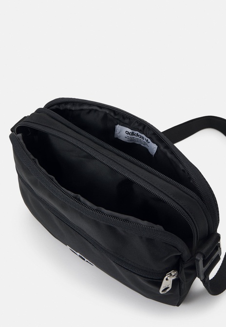 AIRLINER UNISEX - Crossbody Bag BLACK Adidas — Фото, Картинка BAG❤BAG Купить оригинал Украина, Киев, Житомир, Львов, Одесса ❤bag-bag.com.ua