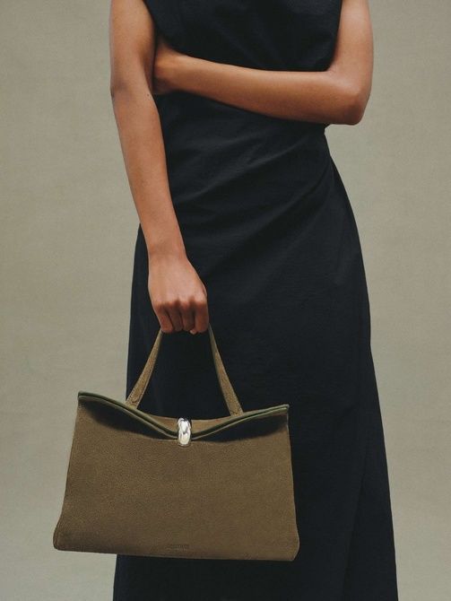 Jacquemus The Val&eacute;rie &mdash; Folded bag Khaki BAW00439AC09A04560 &mdash; фото 2 з 7