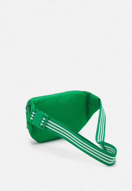 WAISTBAG UNISEX - Belt Bag GREEN Adidas — Фото, Картинка BAG❤BAG Купить оригинал Украина, Киев, Житомир, Львов, Одесса ❤bag-bag.com.ua