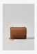 MICHAEL KORS Claires Crossbody Bag LUGGAGE 32T4GC7C1T-230 &mdash; фото 6 из 6
