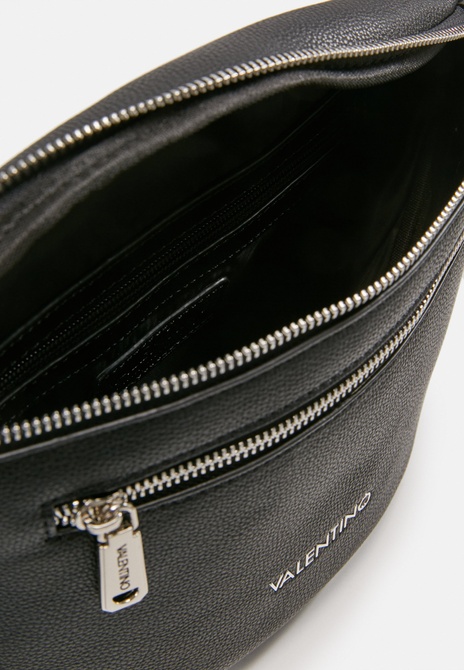 BRONN - Belt Bag BLACK Valentino Bags — Фото, Картинка BAG❤BAG Купить оригинал Украина, Киев, Житомир, Львов, Одесса ❤bag-bag.com.ua