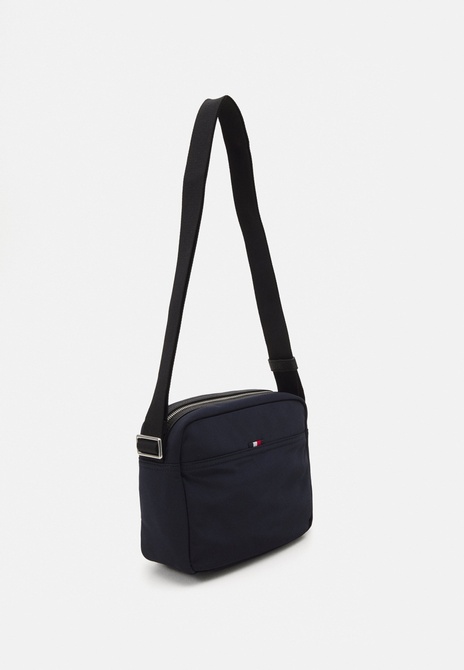 FUNC MINI MESSENGER UNISEX - Crossbody Bag Space blue TOMMY HILFIGER — Фото, Картинка BAG❤BAG Купить оригинал Украина, Киев, Житомир, Львов, Одесса ❤bag-bag.com.ua