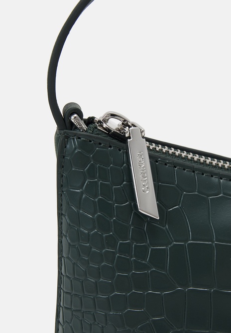 MUST CROSSBODY CROCO - Crossbody Bag PALM GREEN Calvin Klein — Фото, Картинка BAG❤BAG Купить оригинал Украина, Киев, Житомир, Львов, Одесса ❤bag-bag.com.ua