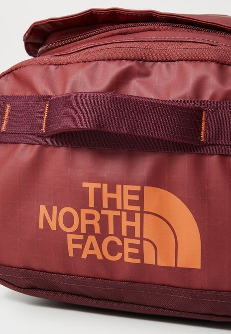 The North Face Base Camp Voyager Duffel 32L Unisex Weekend Bag Sumac / Iron Bronze BG.THE.111103 &mdash; фото 2 з 9