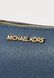 MICHAEL KORS Jet Set Pouchette Handbag Navy NAVY 38F4GJ6U8L-406 &mdash; фото 5 з 6
