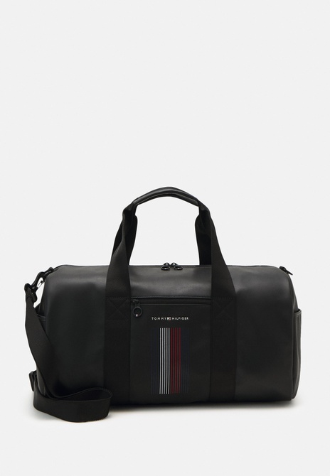 FOUNDATION DUFFLE UNISEX - Weekend Bag BLACK TOMMY HILFIGER — Фото, Картинка BAG❤BAG Придбати оригінал Україна, Київ, Житомир, Львів, Одеса ❤bag-bag.com.ua