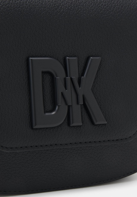 SEVENTH AVENUE - Crossbody Bag BLACK DKNY — Фото, Картинка BAG❤BAG Купить оригинал Украина, Киев, Житомир, Львов, Одесса ❤bag-bag.com.ua