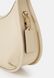 GLOVETANNED SHOULDER Bag - Handbag B4 / Ivory COACH — 3/5 Фото, Картинка BAG❤BAG Купить оригинал Украина, Киев, Житомир, Львов, Одесса ❤bag-bag.com.ua
