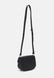 SEVENTH AVENUE - Crossbody Bag BLACK DKNY — 2/4 Фото, Картинка BAG❤BAG Купить оригинал Украина, Киев, Житомир, Львов, Одесса ❤bag-bag.com.ua