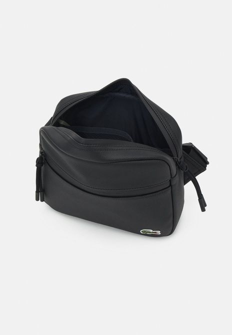 Lacoste REPORTER Bag UNISEX - Crossbody Bag Noir NH4046LV-P00 &mdash; фото 3 из 4