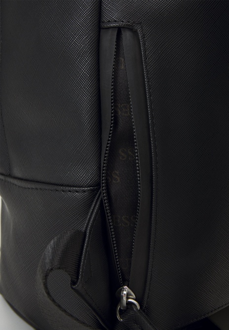 CERTOSA SAFFIANO SMART UNISEX - Backpack BLACK GUESS — Фото, Картинка BAG❤BAG Купить оригинал Украина, Киев, Житомир, Львов, Одесса ❤bag-bag.com.ua