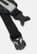 SLIM WAIST UNISEX - Belt Bag Black / Lt smoke grey / Silver Nike — 4/5 Фото, Картинка BAG❤BAG Купить оригинал Украина, Киев, Житомир, Львов, Одесса ❤bag-bag.com.ua