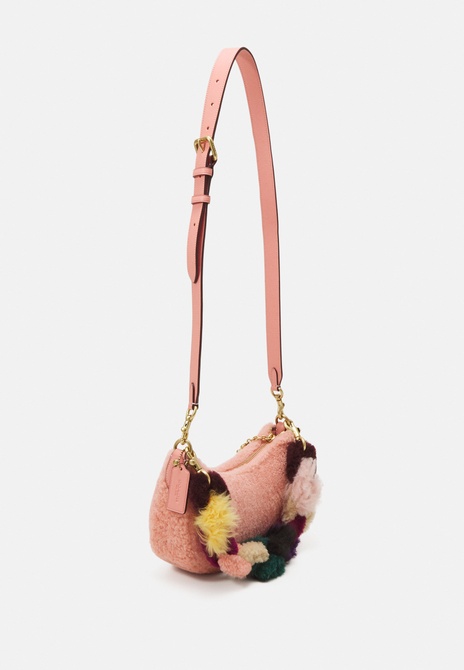 EXCLUSIVE SHOULDER Bag - Handbag Candy pink COACH — Фото, Картинка BAG❤BAG Купить оригинал Украина, Киев, Житомир, Львов, Одесса ❤bag-bag.com.ua