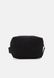 TONAL SHIELD WASH Bag UNISEX - Wash Bag Ebony black GANT — 1/2 Фото, Картинка BAG❤BAG Купить оригинал Украина, Киев, Житомир, Львов, Одесса ❤bag-bag.com.ua