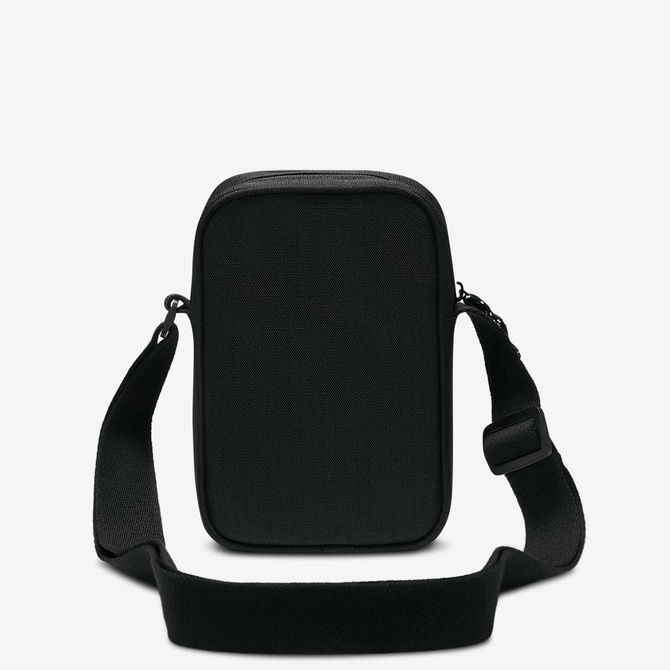 Jordan Blacktop Festival Bag (1.4L) BLACK MA9190-023 &mdash; фото 3 из 6