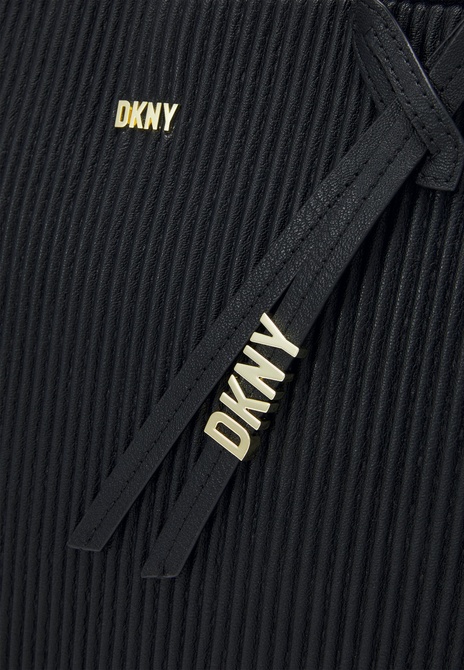 SHANE TOTE - Tote Bag Black / Gold-coloured DKNY — Фото, Картинка BAG❤BAG Придбати оригінал Україна, Київ, Житомир, Львів, Одеса ❤bag-bag.com.ua