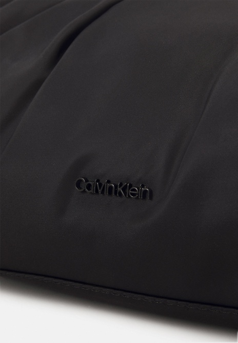 SOFT - Clutch BLACK Calvin Klein — Фото, Картинка BAG❤BAG Купить оригинал Украина, Киев, Житомир, Львов, Одесса ❤bag-bag.com.ua