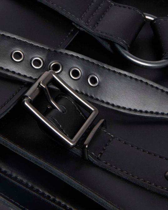 Dr. Martens 11 INCH SATCHEL Harness Leather BLACK KIEV 41712001 &mdash; фото 3 з 9