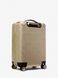 Metallic Logo Suitcase PALE GOLD MICHAEL KORS — 3/4 Фото, Картинка BAG❤BAG Купить оригинал Украина, Киев, Житомир, Львов, Одесса ❤bag-bag.com.ua