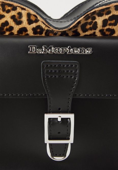 Dr. Martens Heart Backpack Unisex Backpack Black+Light Tan 40995001 &mdash; фото 6 з 6