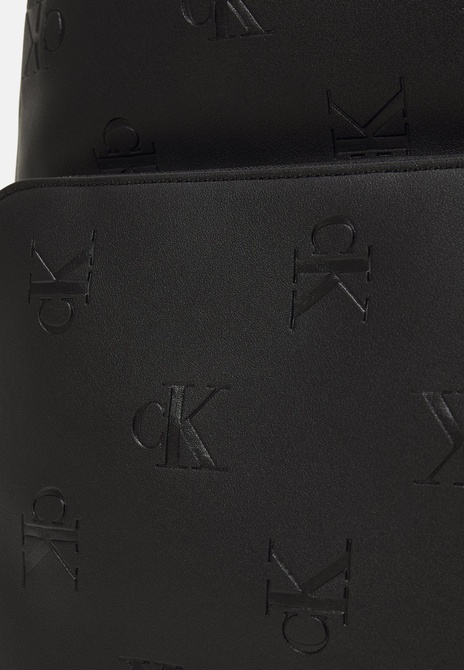 MONOGRAM SOFT CAMPUS UNISEX - Backpack BLACK Calvin Klein — Фото, Картинка BAG❤BAG Купить оригинал Украина, Киев, Житомир, Львов, Одесса ❤bag-bag.com.ua