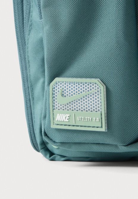 Nike Utility Elite Unisex Backpack Mineral Slate / Steam FN4173-382 &mdash; фото 4 из 4