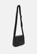 VERTICAL LINES MESSENGER UNISEX - Crossbody Bag BLACK Calvin Klein — 2/6 Фото, Картинка BAG❤BAG Купить оригинал Украина, Киев, Житомир, Львов, Одесса ❤bag-bag.com.ua