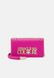 RANGE LOGO LOCK SKETCH BagS - Crossbody Bag ORCHID Versace — 1/4 Фото, Картинка BAG❤BAG Купить оригинал Украина, Киев, Житомир, Львов, Одесса ❤bag-bag.com.ua