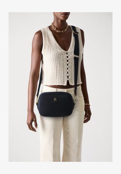 TOMMY HILFIGER Popette Camera Bag Cross Body Bag Space Blue Space blue AW0AW17704 &mdash; фото 1 из 11